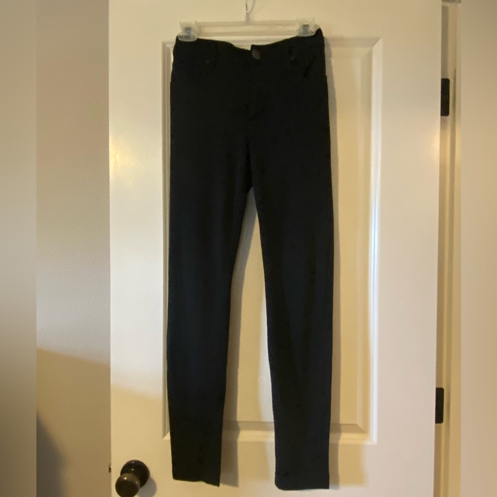 Black legging jean